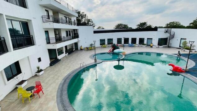 Om Sanctuary Resort By Pinks Hospitality Rupāwati Εξωτερικό φωτογραφία